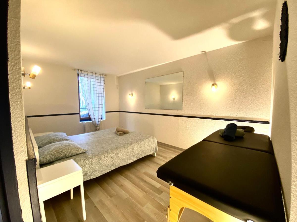 Patio, Jacuzzi Professionnel, Table De Massage, Climatise, Le Cocon De Pedro * Carcassonne